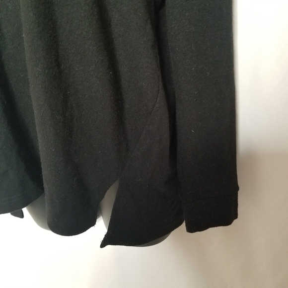 Cupcakes and Cashmere v neck loose fitting sweater Black Size XS - Picture 9 of 11
